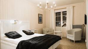 Iron/ironing board, free WiFi, linens