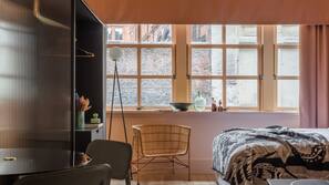 Luxe beddengoed, een kluis op de kamer, verduisterende gordijnen
