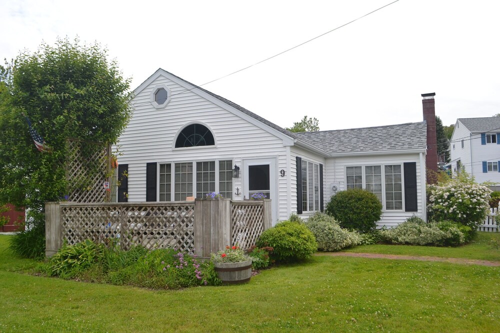 You will love our location and will return for our hospitality! Rockport Vrbo