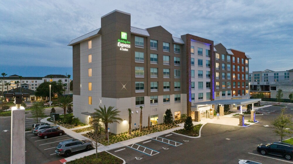 Holiday Inn Express Suites Orlando Lake Buena Vista In - 
