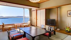 In-room safe, free WiFi