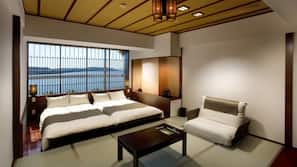 In-room safe, free WiFi