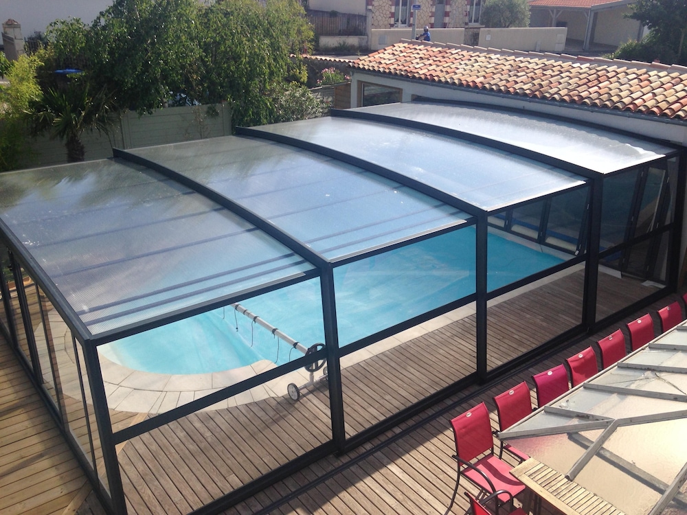 Villa Of Character Of 200 Sqm Close To Sea Shops Heated