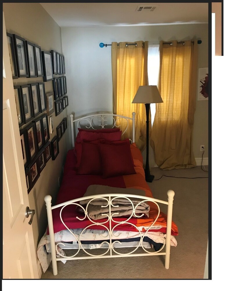 Las Vegas Home 5 Br Sleeps 10 Las Vegas Usa Lastminute