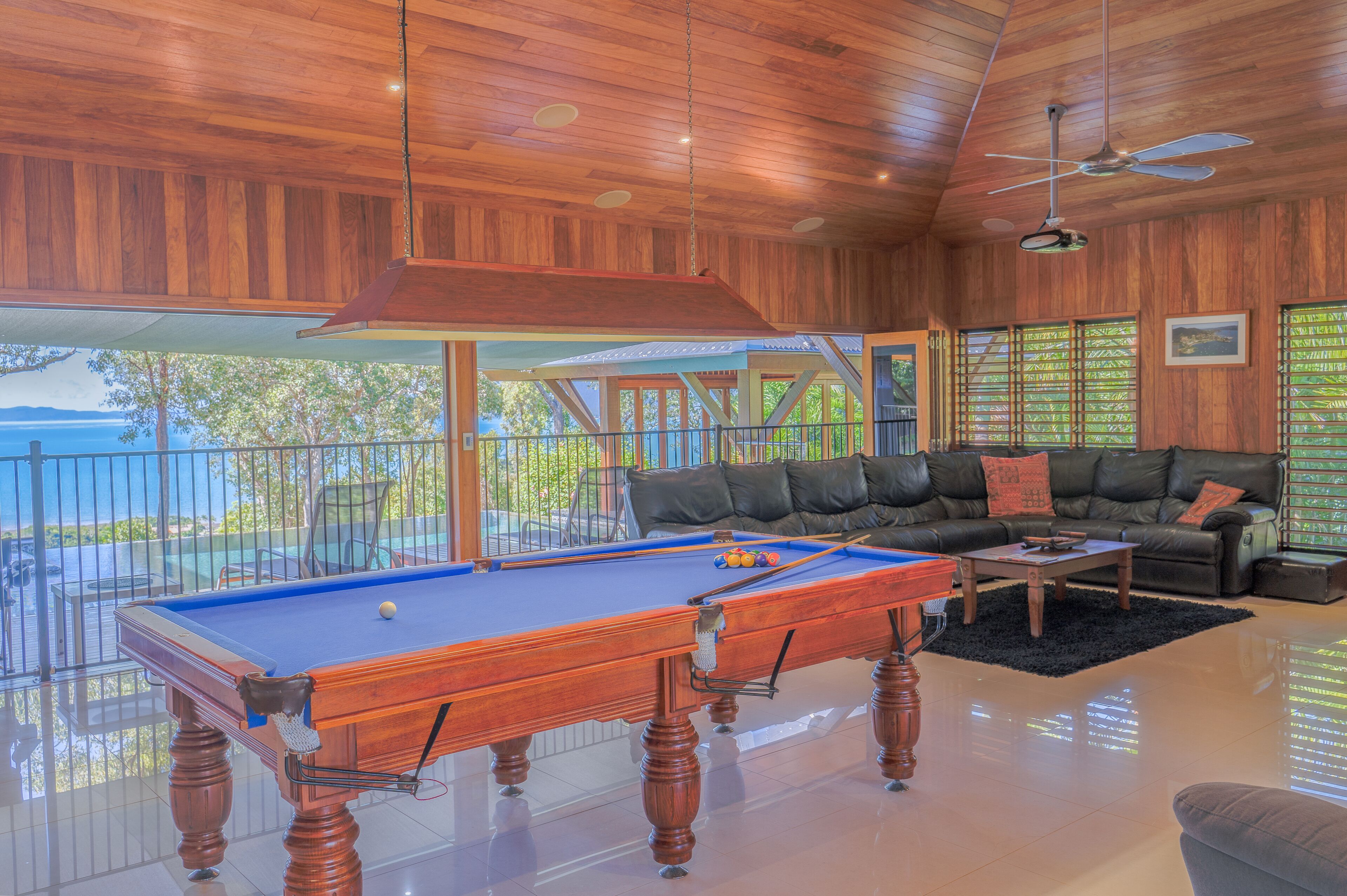 Balinese Resort Style House, sea views, wet edge pool