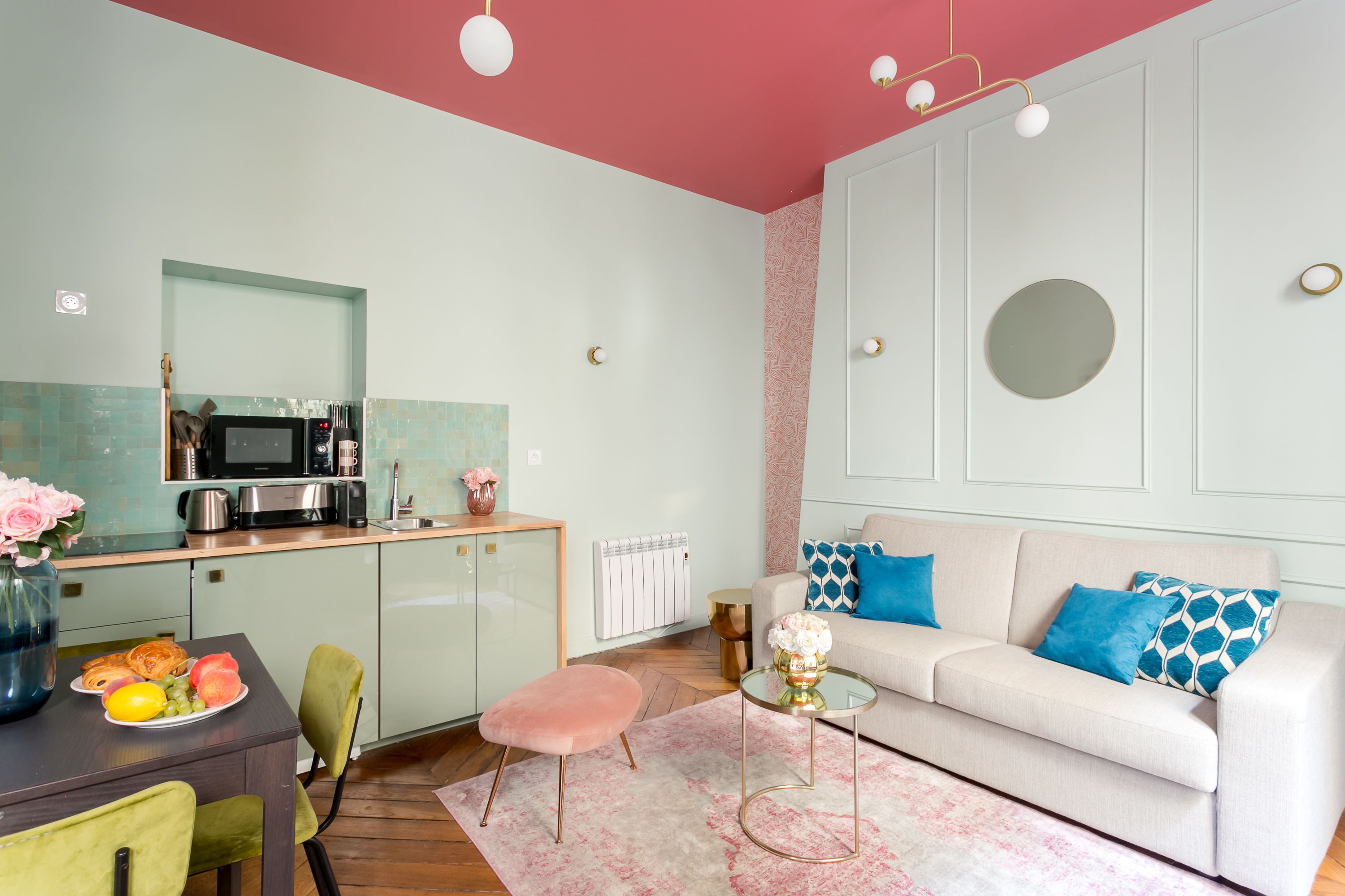 2 Bedroom Apartment In Paris Paris City Centre Expedia Vacation Rentals