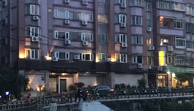 伊都汽车旅馆 Zhongshan District Ido Spa Motel 2条旅客点评与比价