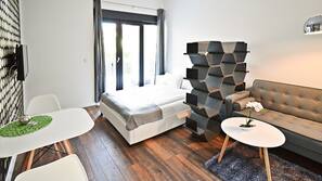 1 Schlafzimmer, individuell dekoriert, individuell eingerichtet