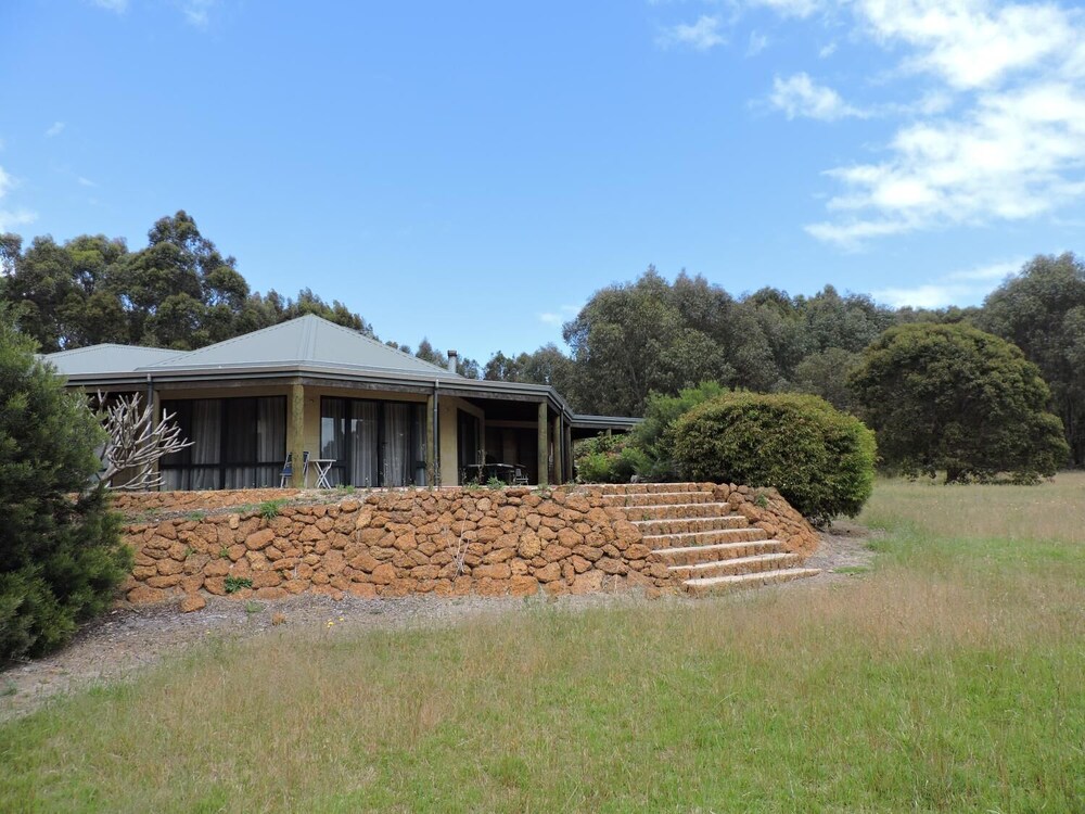 Rural Hideaway