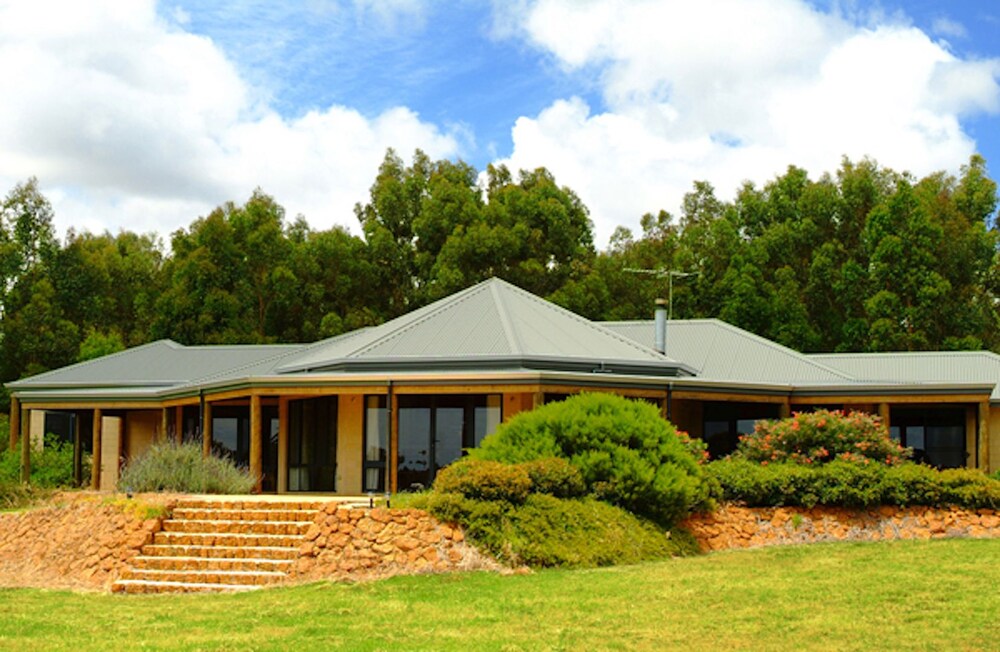 Rural Hideaway