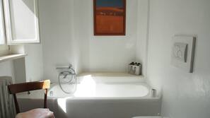 Vasca e doccia separate, vasca da bagno a immersione totale