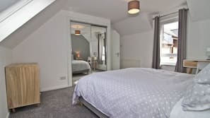 1 bedroom, iron/ironing board, free WiFi, linens