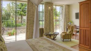 Minibar, in-room safe, desk, blackout drapes