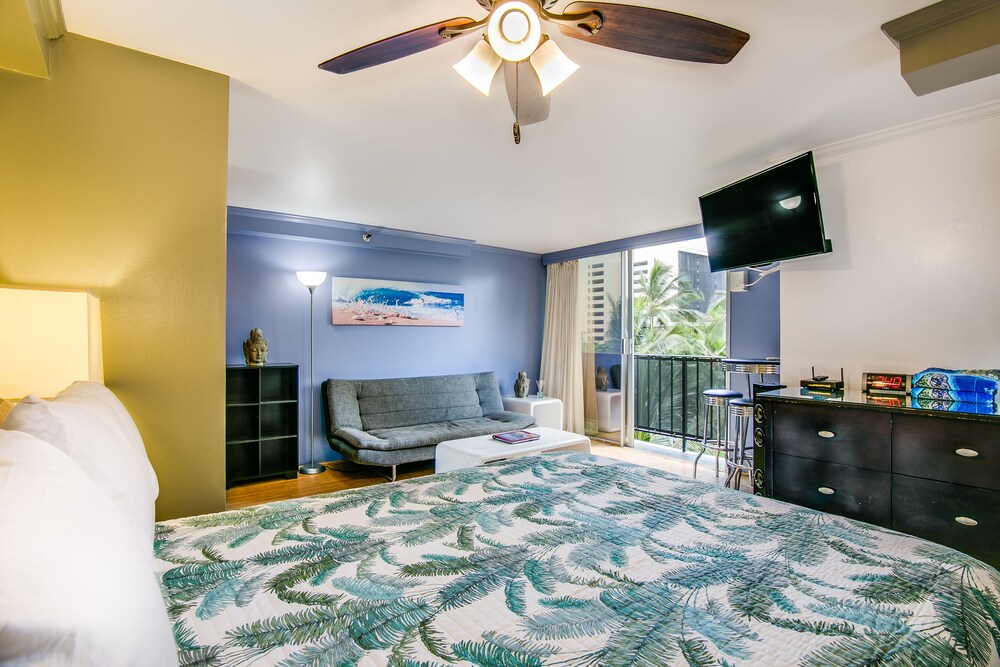 Priced To Book New At The Bamboo Suite 610 In Honolulu