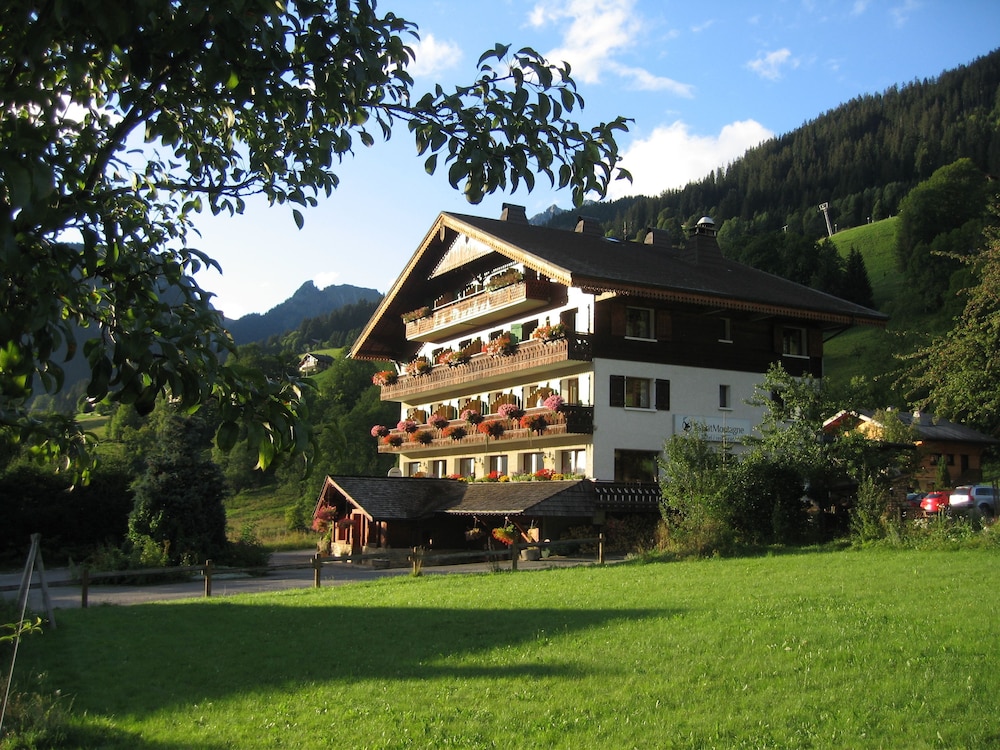 Esprit Montagne In La Chapelle Dabondance Hotel Rates