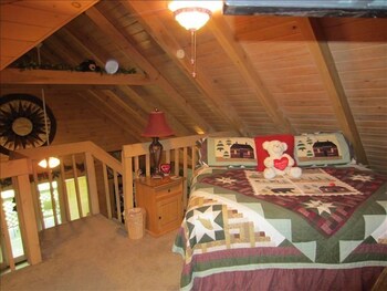 Your Love Story Begins Here Secluded Romantic True Log Cabin