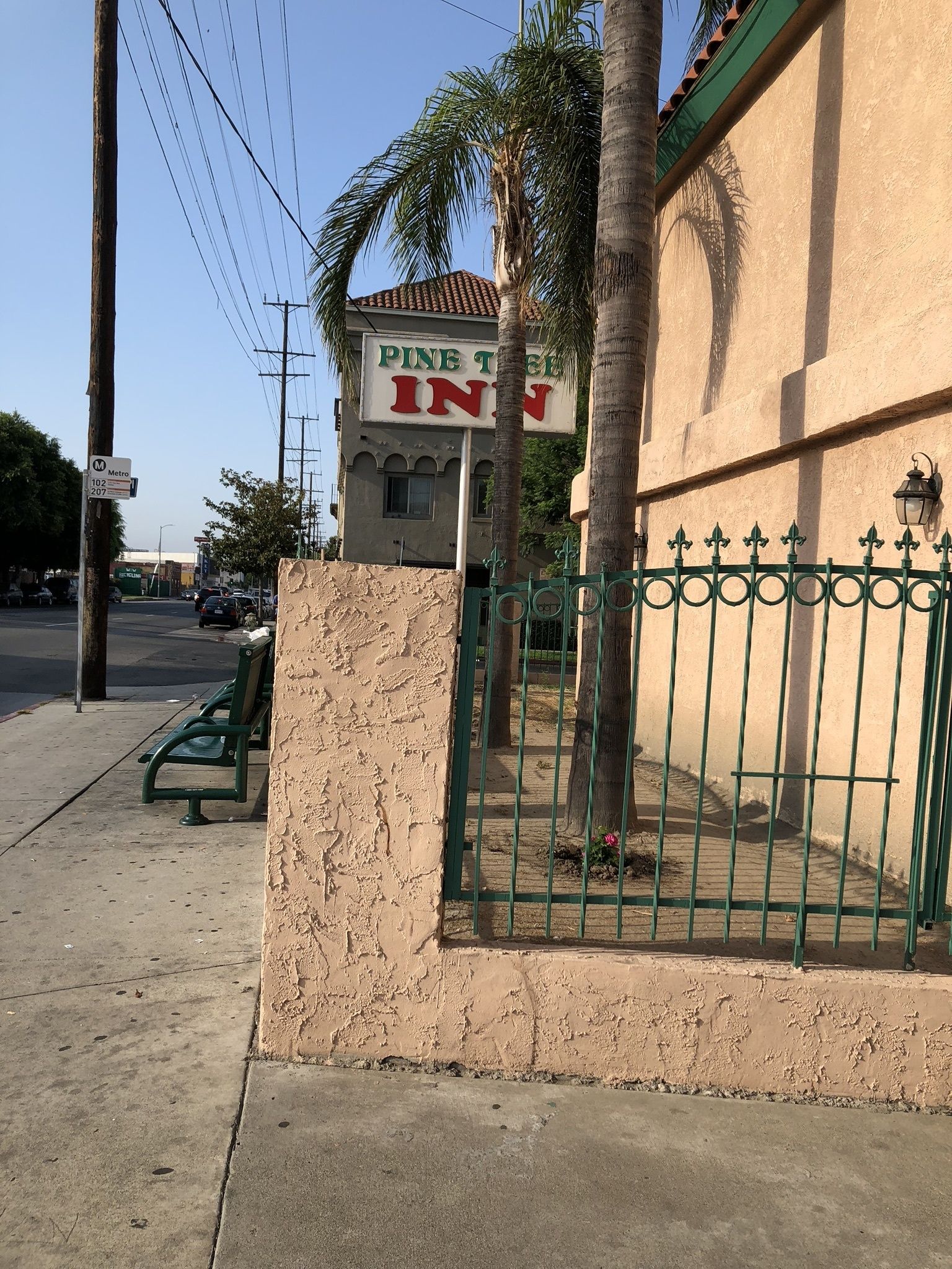 Pine Tree Inn In Los Angeles Ca Expedia