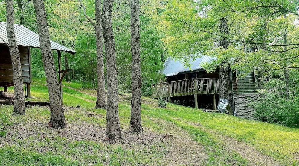 Secluded cabin on the Kings river at Marshall Ford. Private and