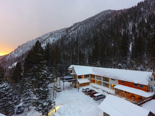 Great Place to stay Columbine Inn at Taos Ski Valley near Taos Ski Valley 