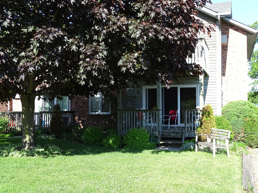Grand Bend Ontario River View Short Walk To The Beach 2018 Room Featured Image