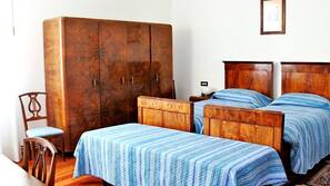 Bureau, lits bébé (gratuits)