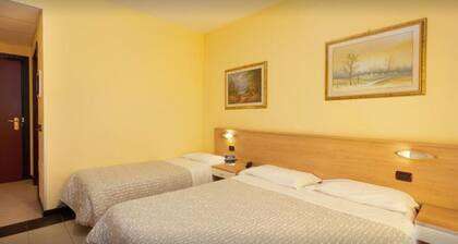 Hotel Ayri