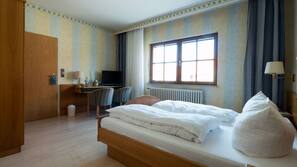 Desk, blackout curtains, rollaway beds, free WiFi