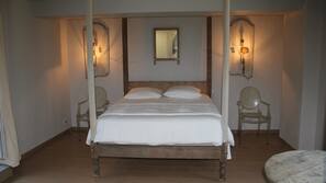 Individually decorated, individually furnished, desk, blackout drapes