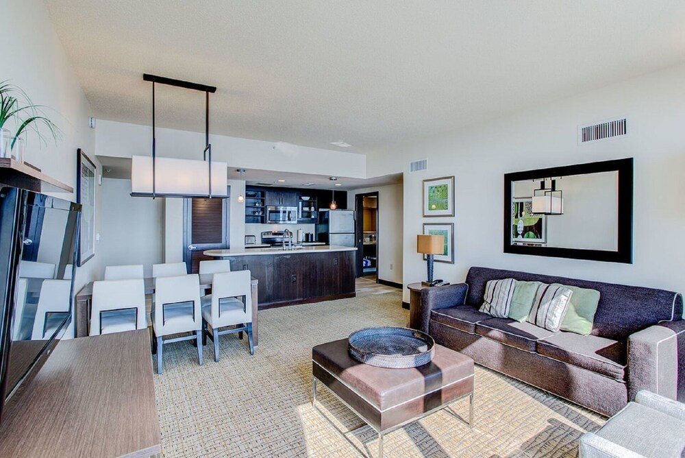 Living room, Beautiful Oceanfront 2 bedroom luxury suite at Oceanaire Resort, upscale resort