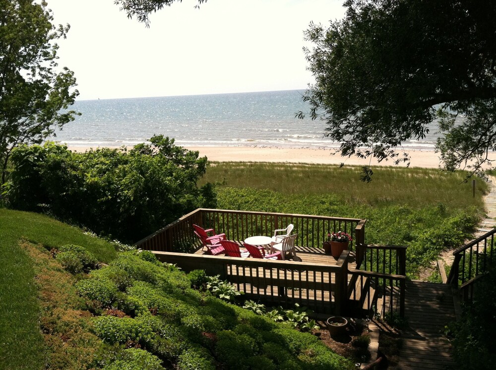 Lake Michigan Private Beach Home In lovely South Haven, MI South