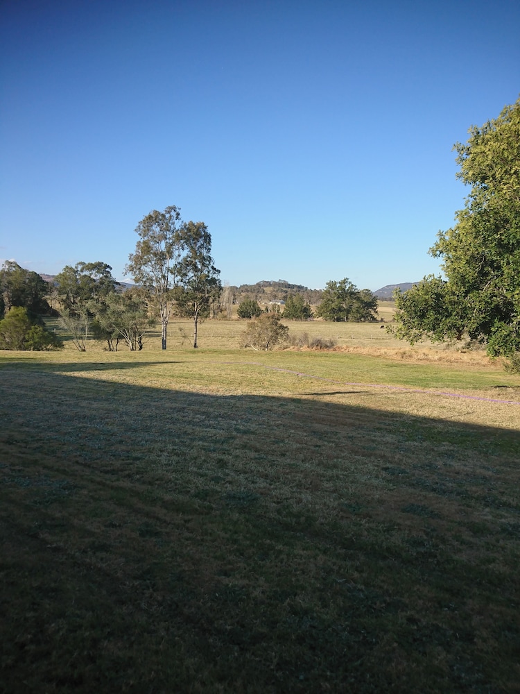 Vacy Village Motel