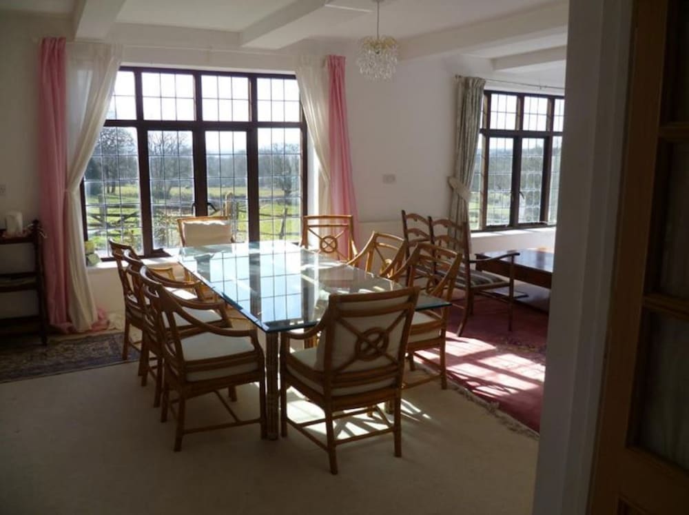 Moaps Farm Bed and Breakfast in Haywards Heath, United Kingdom