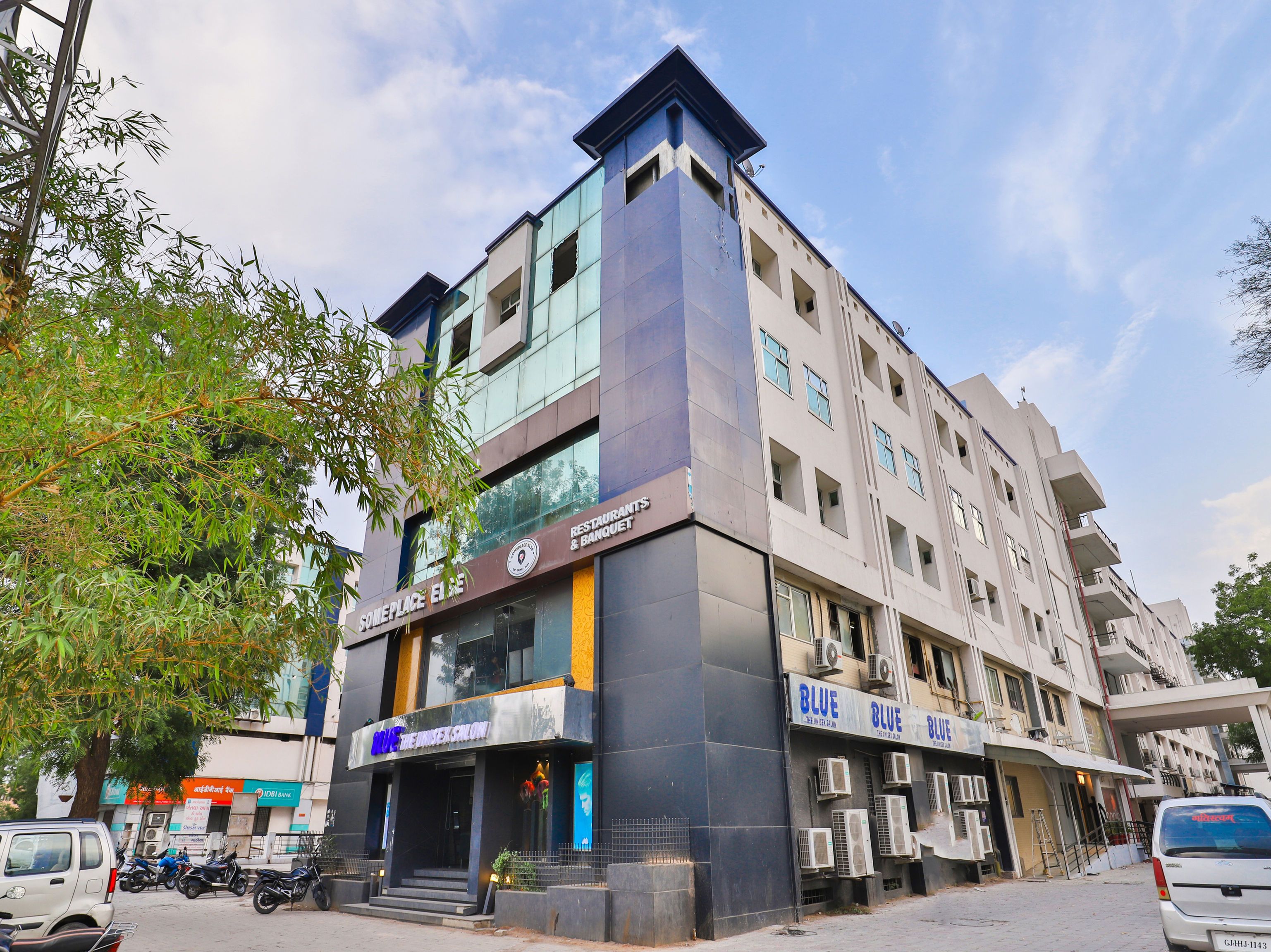 Oyo 14942 Hotel Maple Leaf In Gandhinagar Expedia