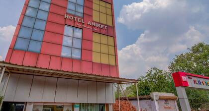 OYO 13490 Hotel Aniket