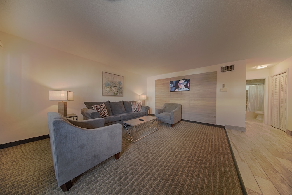 Club Lux Resort By the Beach in Fort Lauderdale | Best Rates & Deals on