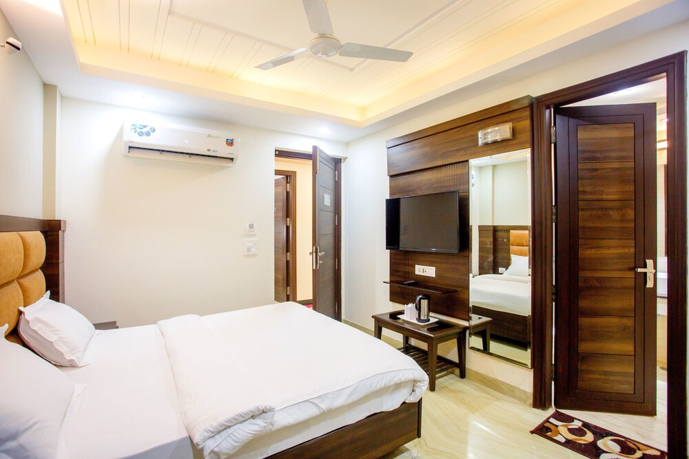 Hotel Tara Palace Daryaganj in Delhi Best Rates & Deals on Orbitz