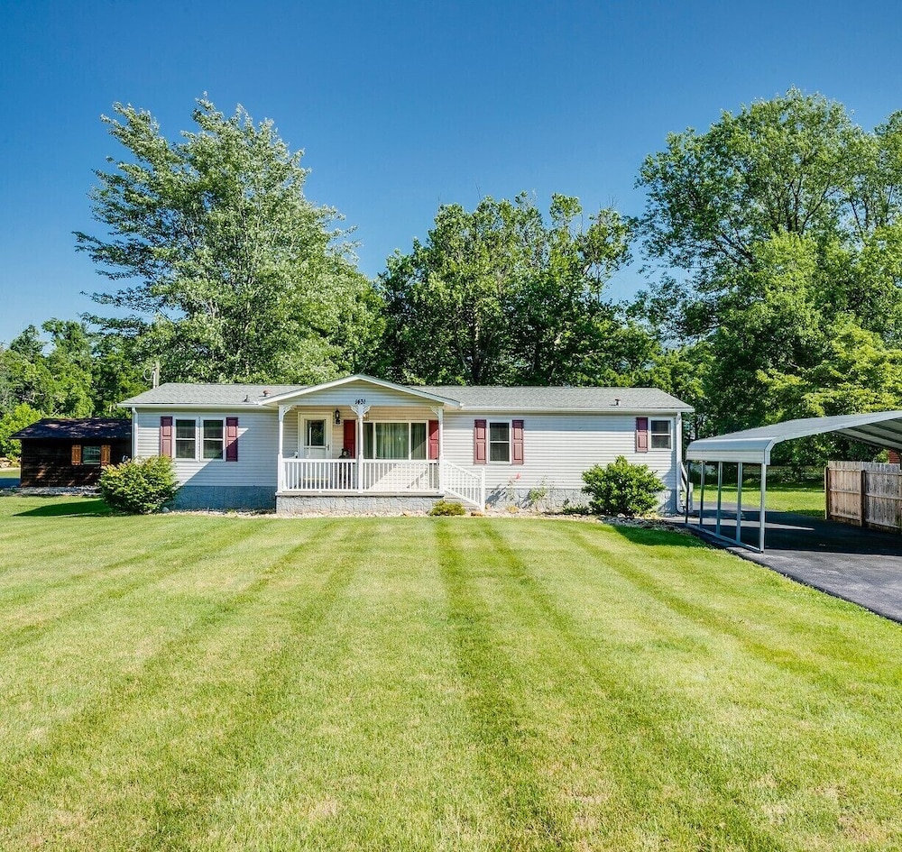 Every Fisherman's Dream! Located on the beautiful Watauga River!