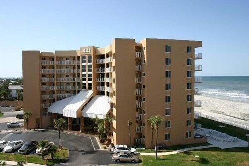 Ob204 Oceania Beach Club 2 Bedrooms Bathrooms Condo New Smyrna Oceania Beach Club Outdoor Pool Hotel Front