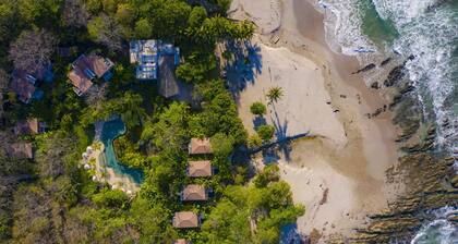 Hotel Nantipa - A Tico Beach Experience