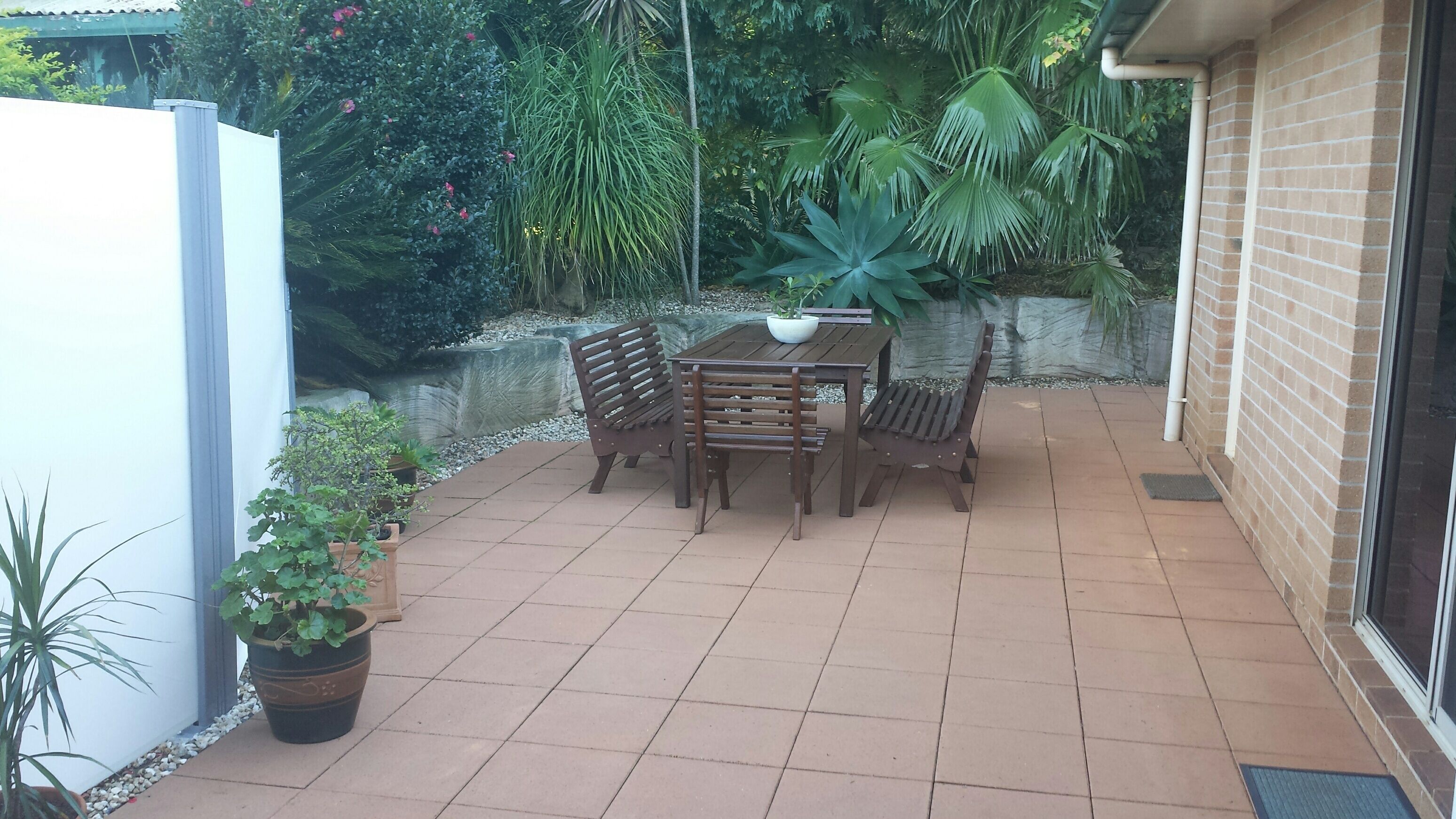 2 Bedroom Private and Modern Guest Unit in Beautiful Highfields