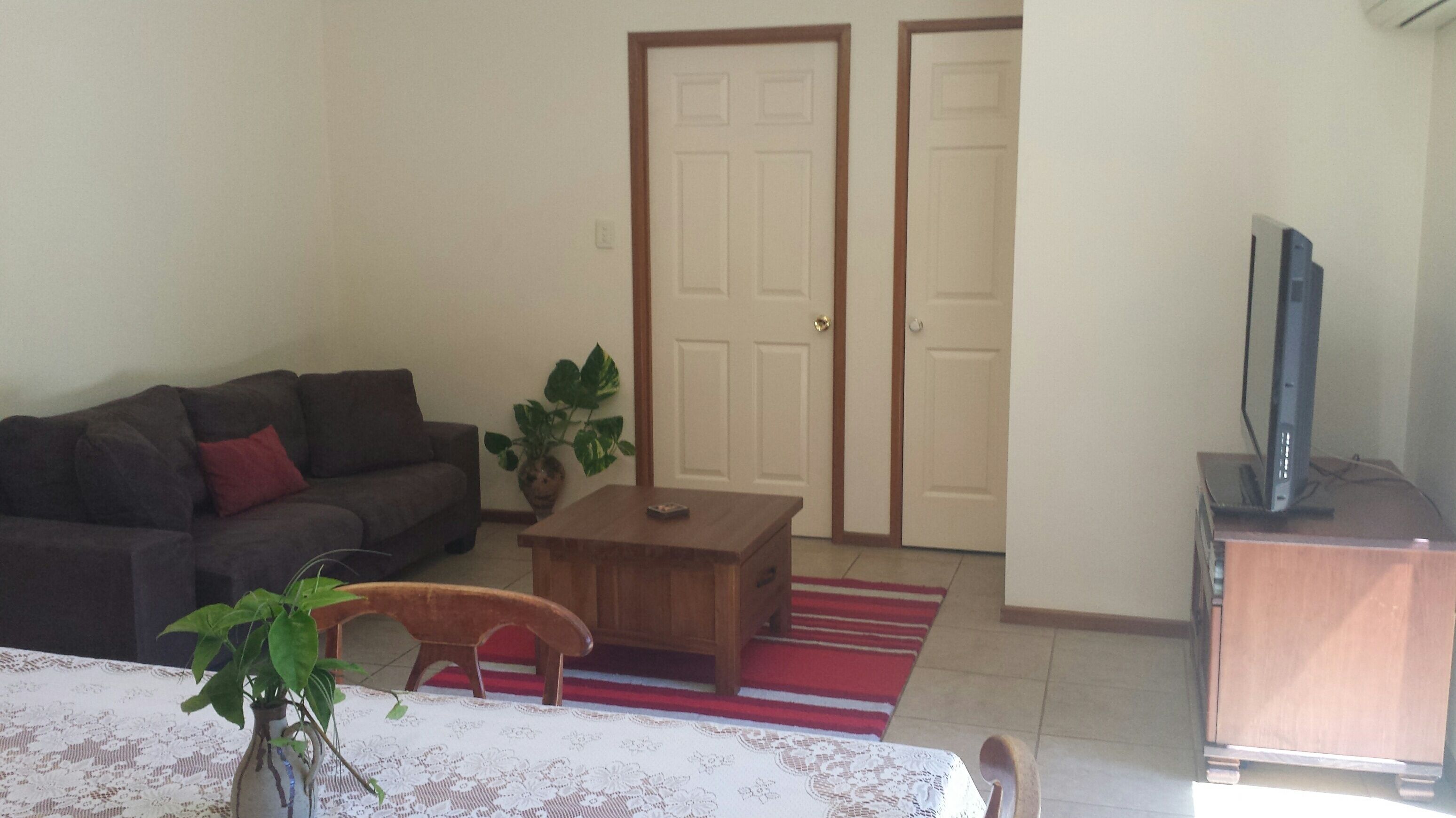 2 Bedroom Private and Modern Guest Unit in Beautiful Highfields