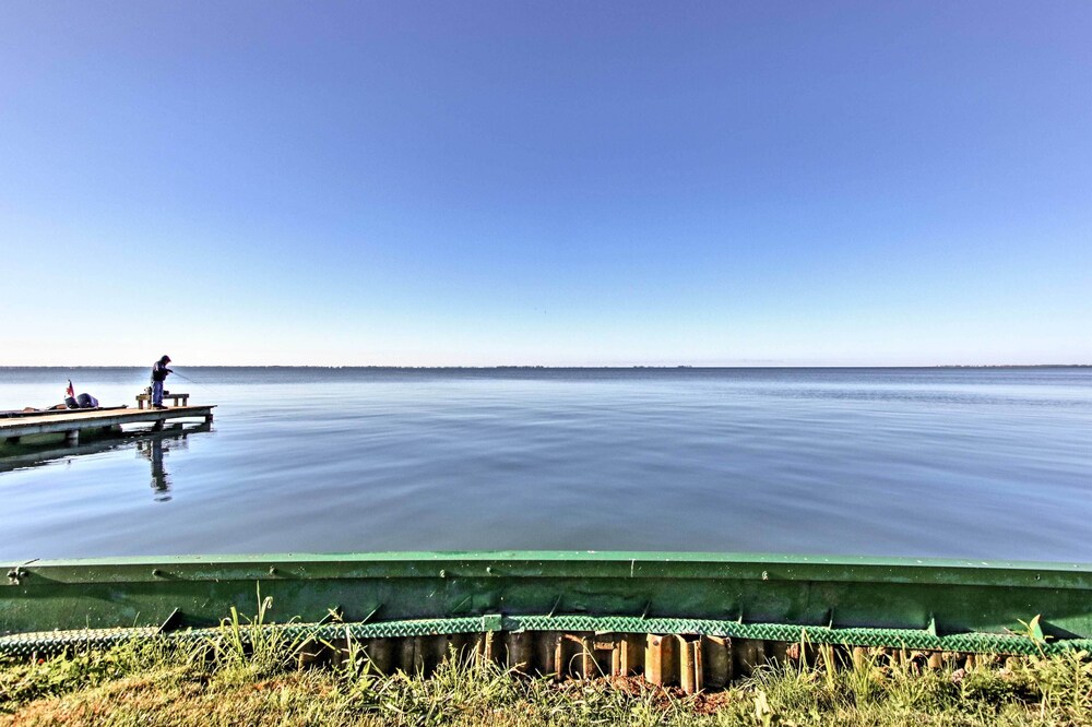 Updated Lake St. Clair Cottage w/ Shared Amenities, Fair Haven Room