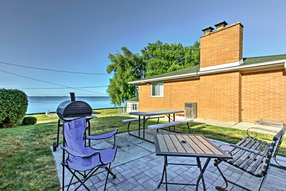 Updated Lake St. Clair Cottage w/ Shared Amenities, Ira Township, MI