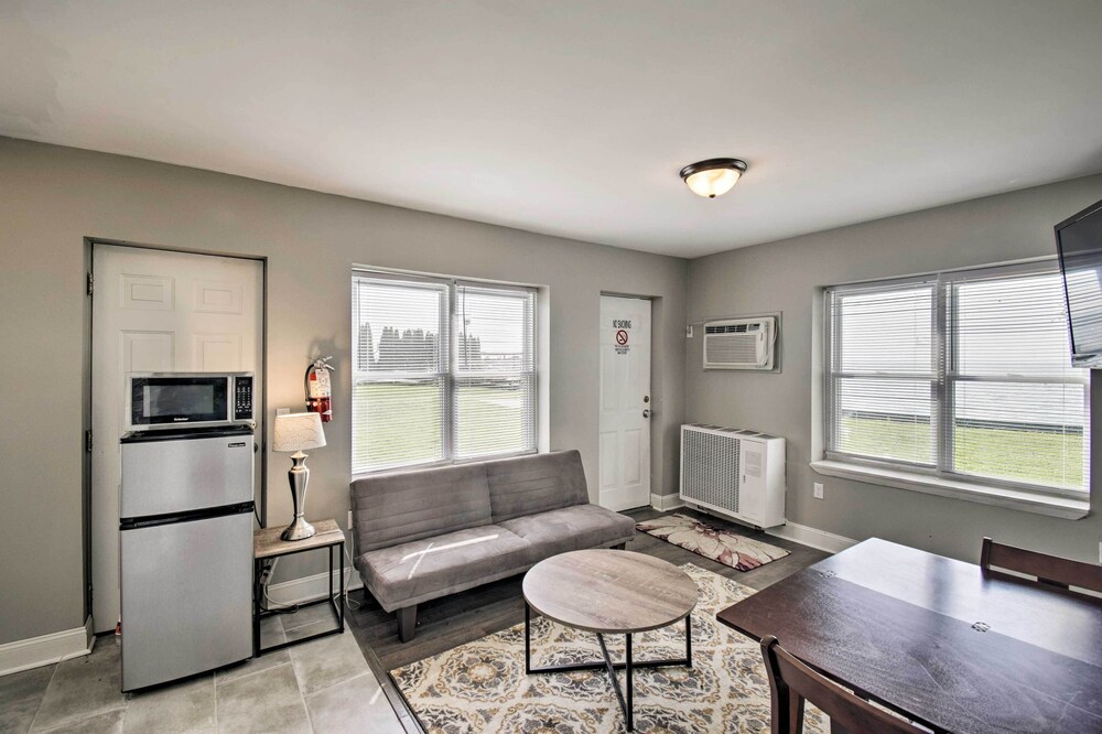 Updated Lake St. Clair Cottage w/ Shared Amenities, Fair Haven Room