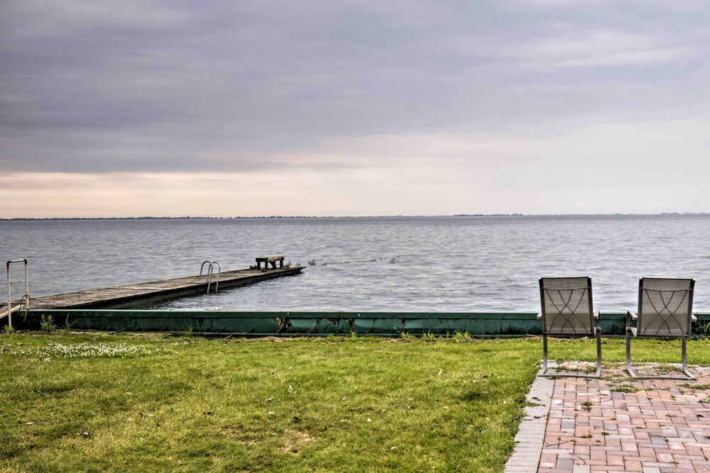 Updated Lake St. Clair Cottage w/ Shared Amenities, Fair Haven Room