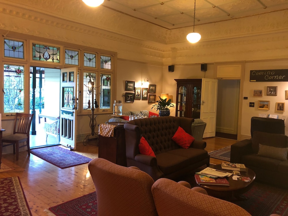 Glenella Guesthouse