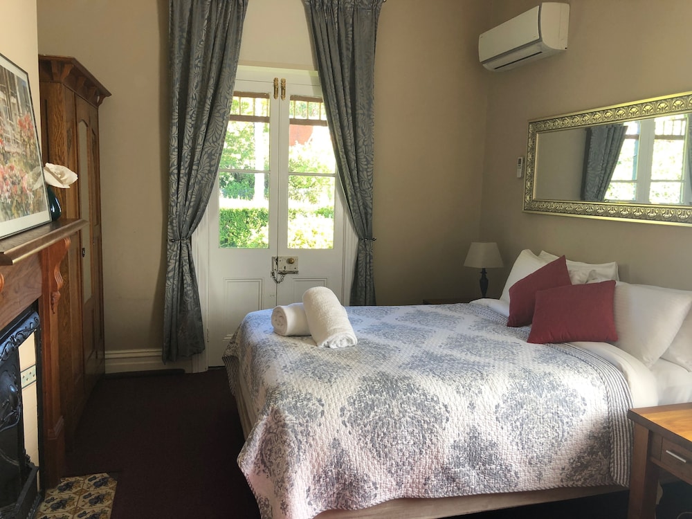 Glenella Guesthouse