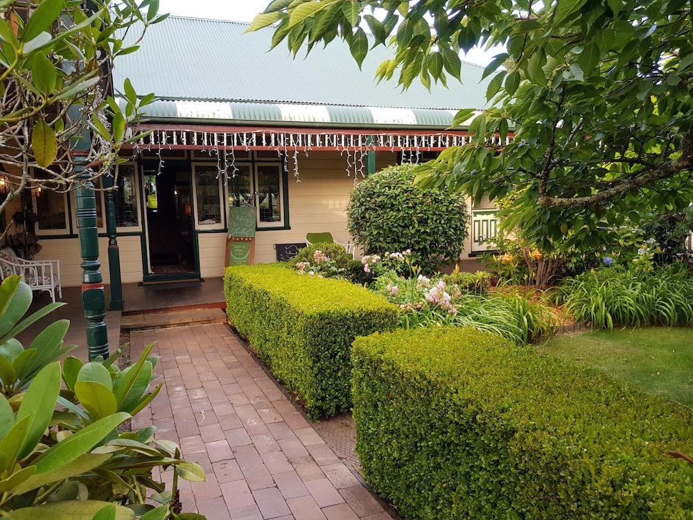 Glenella Guesthouse
