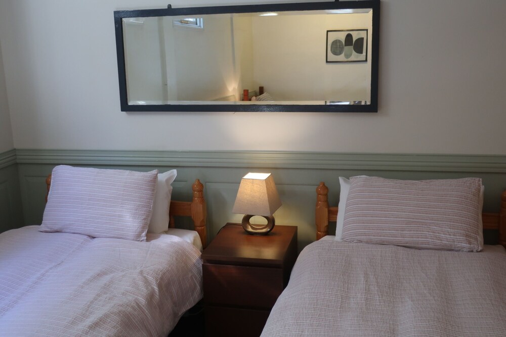 Glenella Guesthouse