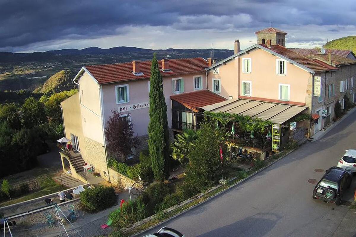 Hotel Restaurant La Terrasse In Le Crestet Expedia